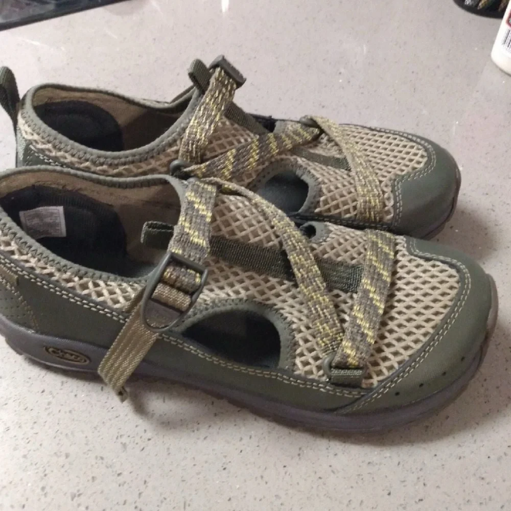 Chacos Kids/junior Green Size 4